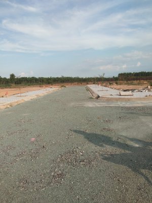 Bán đất nền dự án tại đường Hùng Vương - huyện Long Thành - Đồng Nai. Giá: 753 triệu, diện tích: 5*27.4 = 137m2